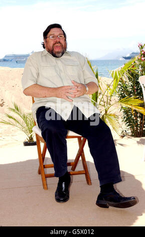 Ricky Tomlinson posiert für Fotografen während einer Fotoaufnahme für seinen neuen Film „Once Upon a Time in the Midlands“ am Strand des Grand Hotels während der 55. Filmfestspiele von Cannes. Stockfoto