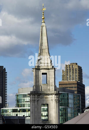 St. Vedast Alias Foster, Kirche in der City of London; Barocke Turmspitze, gonna aus konkav konvex und zurück zu konkav. Stockfoto