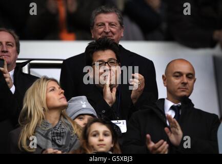 Fußball - Barclays Premier League - Tottenham Hotspur gegen Arsenal - White Hart Lane. Der Komiker Michael McIntyre schaut von den Tribünen Stockfoto