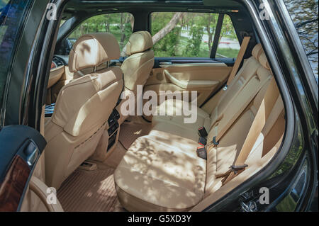 Moderne Fahrzeug-Innenraum. Hinteren Sitze. Stockfoto