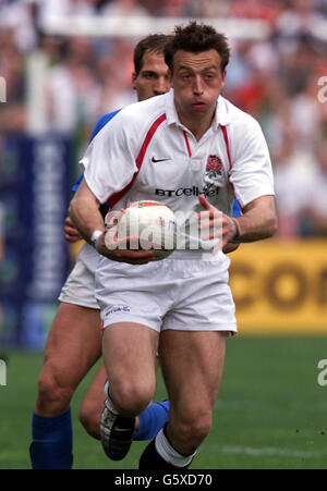 Italien gegen England - Luger. Dan Luger aus England beim Lloyds TSB Six Nations Rugby-Spiel zwischen Italien und England in Rom. Stockfoto