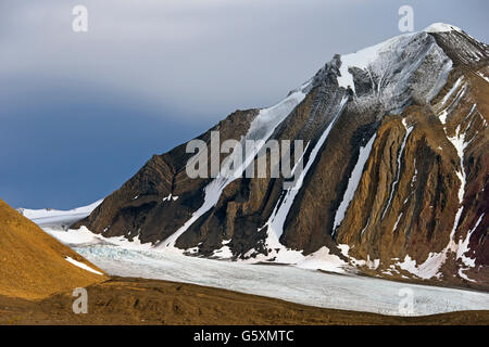 Samarinbreen Gletscher mündet in Samarinvågen, Bucht des Fjords Hornsund in Sørkapp Land auf Spitzbergen, Svalbard Stockfoto