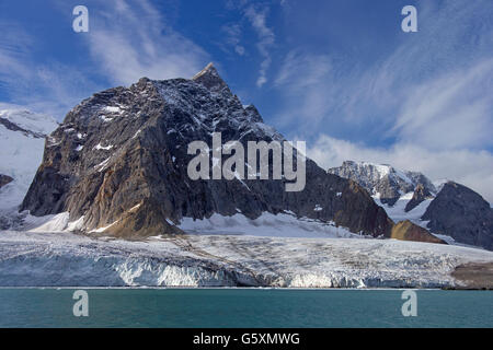 Samarinbreen Gletscher mündet in Samarinvågen, Bucht des Fjords Hornsund in Sørkapp Land auf Spitzbergen, Svalbard Stockfoto