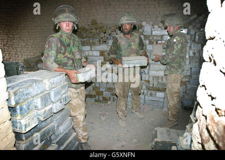 Afghanistan-Waffen gefunden Stockfoto