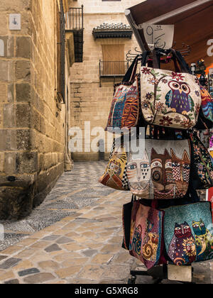 MALAGA, SPANIEN - 09. MÄRZ 2016: Souvenirladen am Pablo Picasso Museum Stockfoto