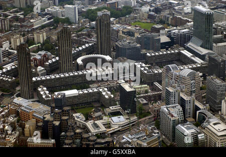 Gebäude und Denkmäler - Barbican Centre. Eine Luftaufnahme des Barbican Art Centre, London. Stockfoto