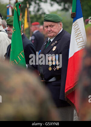 Ein Service der Erinnerung zum 72. Jahrestag des d-Day Landungen, gehalten in der deutschen Soldatenfriedhof La Cambe Stockfoto