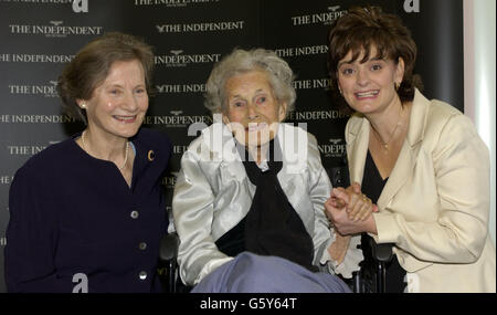 Cherie Booth QC mit Lady Elizabeth Longford Stockfoto