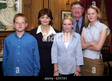 Cherie Booth Downing Street Tea Party Stockfoto