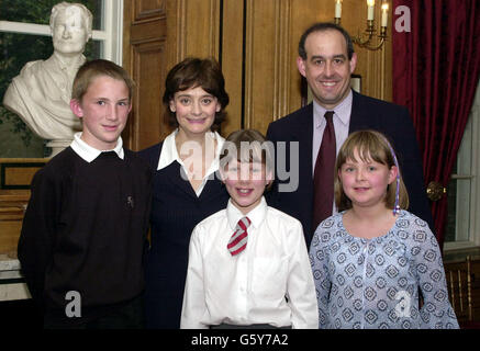 Cherie Booth Downing Street Tea Party Stockfoto