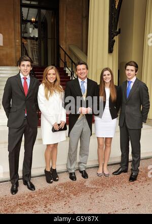 Investitur am Buckingham palace Stockfoto