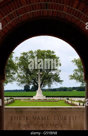 London-Friedhof und Erweiterung, Longueval, Frankreich, wo einige der Soldat kämpfte in der Schlacht an der Somme, die am 1. Juli 1916 begonnen begraben sind. Stockfoto