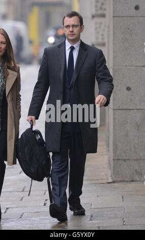 Andy Coulson kommt im Old Bailey im Zentrum von London an. Stockfoto