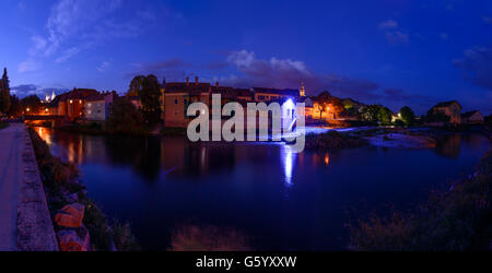 Fluss Regen, Altstadt, Tor Biertor, Kirche St.Jakob, Cham, Deutschland, Bayern, Bayern, Oberpfalz, Oberpfalz Stockfoto