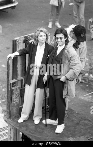 Musik - Jean-Michel Jarre und Charlotte Rampling - Victoria Docks - East London. 5 Millionen Musical- und Lasershow für Schieß los.. Stockfoto