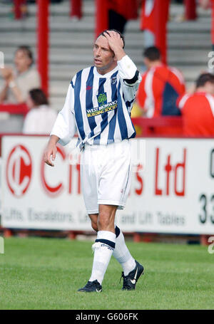 West Brom Kapitän Derek McInnes nach ihrem 4-0-Sieg im Vorsaison-Freundschaftsspiel zwischen Stevenage und West Bromwich Albion im Broadhall Way, Stevenage. Stockfoto