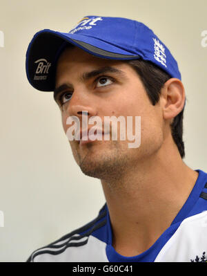 England Kapitän Alastair Cook spricht mit den Medien während einer Trainingseinheit im Basin Reserve, Wellington, Neuseeland. Stockfoto