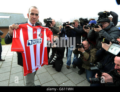 Der neue Sunderland Manager Paolo Di Canio posiert für Fotografen nach einem Fotocall an der Academy of Light, Sunderland. Stockfoto