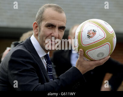 Fußball - Barclays Premier League - Paolo Di Canio Enthüllung - Academy of Light Stockfoto