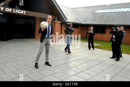 Der neue Sunderland Manager Paolo Di Canio posiert für Fotografen nach einem Fotocall an der Academy of Light, Sunderland. Stockfoto