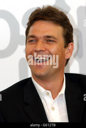 Schauspieler Dougrey Scott während der Fotoaufnahme seines neuen Films 'Ripley's Game' beim 59. Internationalen Filmfestival in Venedig, Terrazza del Casino in Lido, Venedig. Stockfoto