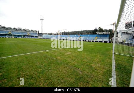 Fußball - 2014 World Cup Qualifier - Gruppe H - Montenegro V England - England Training - City-Stadion Stockfoto