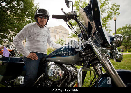 Washington, DC USA, 29. Mai 2016: Memorial Day Rolling Thunder Fahrer eine Pause Stockfoto