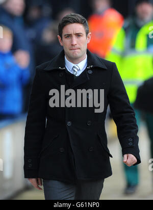 Oldham Athletic Manager Lee Johnson vor der npower Football League ein Spiel gegen Preston North End in Deepdale, Preston. DRÜCKEN Sie VERBANDSFOTO. Bilddatum: Dienstag, 9. April 2013. Siehe PA Geschichte FUSSBALL Preston. Bildnachweis sollte lauten: Martin Rickett/PA Wire. Stockfoto