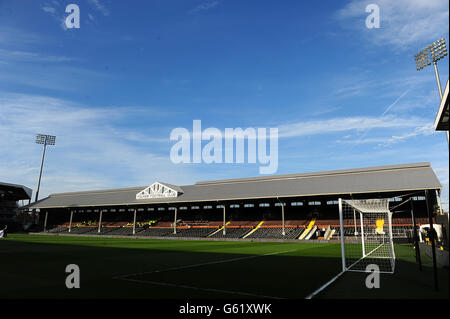 Fußball - Barclays Premier League - Fulham gegen Chelsea - Craven Cottage. Ein allgemeiner Blick auf das Innere des Craven Cottage, vor dem Start Stockfoto