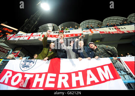 Soccer - 2014 World Cup Qualifier - Gruppe H - Montenegro V England - City-Stadion Stockfoto