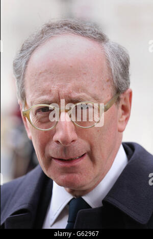 Malcolm Rifkind, die im Guildhall zu einem Empfang von Freunden und Familie von Baroness Thatcher eintraf, veranstaltet von der City of London Corporation, nach ihrem Trauerdienst in der St. Paul's Cathedral im Zentrum von London. Stockfoto