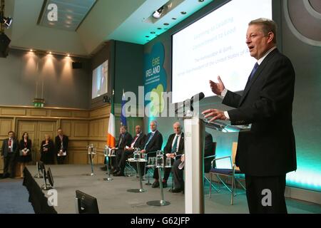 Der ehemalige Vizepräsident Al Gore sprach zu den Delegierten auf der internationalen Klimagerechtigkeit-Konferenz in Dublin Castle. Stockfoto