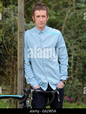 Bradley Wiggins posiert für Bilder während des Giro D'Italia Media Day im Kilhey Court Hotel, Wigan. DRÜCKEN Sie VERBANDSFOTO. Bilddatum: Montag, 29. April 2013. Bildnachweis sollte lauten: Martin Rickett/PA Wire Stockfoto