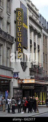 Ein Blick auf das Adelphi Theater in Strand, im Zentrum von London. Stockfoto