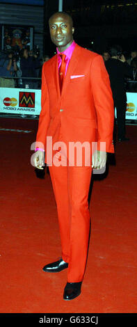 Modedesignerin Ozwald Boateng bei den MOBO (Music of Black Origin) Awards 2002 in der London Arena, Docklands. Stockfoto