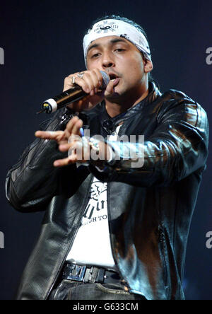 Reggae-Künstler Sean Paul tritt während der MOBO (Music of Black Origin) Awards 2002 in der London Arena, Docklands, auf. Stockfoto