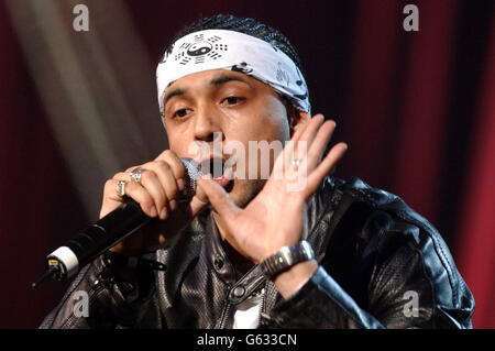 Reggae-Künstler Sean Paul tritt während der MOBO (Music of Black Origin) Awards 2002 in der London Arena, Docklands, auf. Stockfoto