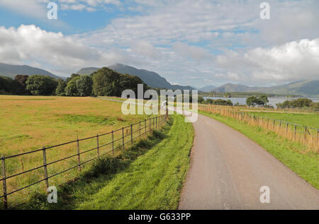 Atemberaubende Aussicht auf die Berge und Seen von Killarney National Park, Ring of Kerry, Co. Kerry, Irland. Stockfoto