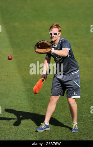 Cricket - LV = County Championship - Division One - Day-One - Surrey V Sussex - Kia Oval Stockfoto