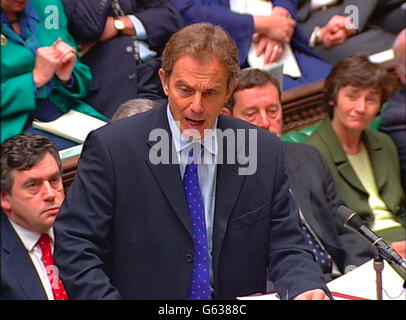 Bildschirmschnappung von Premierminister Tony Blair, der während der Fragestunde des Premierministers im Unterhaus in London sprach. Stockfoto