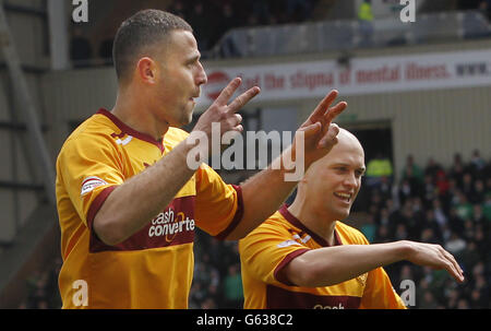 Fußball - Clydesdale Bank Scottish Premier League - Motherwell gegen Celtic - Fir Park. Michael Higdon von Motherwell feiert sein Tor während des Spiels der Scottish Premier League der Clydesdale Bank im Fir Park, Motherwell. Stockfoto