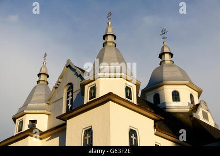 Die Türme der Heiligen Dreifaltigkeit Ukrainische Orthodoxe Kathedrale, Mount Pleasant, Vancouver, British Columbia, Kanada Stockfoto