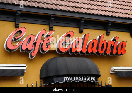 Cafe Calabria italienischen Kaffee Hauszeichen auf Commercial Drive, Little Italy. Vancouver, British Columbia, Kanada Stockfoto
