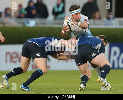 Rugby Union - Rabo Direct PRO12 - Play-Off - Leinster / Glasgow Warriors - RDS. Leinster's Sean Cronin und Cian Healy bekämpfen Ryan Wilson von den Glasgow Warriors während des Rabo Direct PRO12 Playoff-Spiels bei den RDS, Dublin. Stockfoto