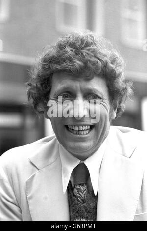 Fernsehen - Doctor Who - Tom Baker. Schauspieler Tom Baker, der die Hauptrolle in Dr. Who übernehmen soll und die Nachfolge von Jon Pertwee antreten wird. Stockfoto