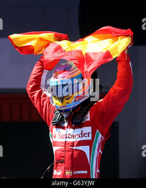 Ferrari Fernando Alonso feiert seinen Sieg beim Großen Preis von Spanien auf dem Circuit de Catalunya, Barcelona, Spanien. Stockfoto