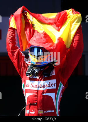 Auto - Formel-1-Autorennen - großer Preis von Spanien - Renntag - Circuit de Catalunya. Ferrari Fernando Alonso feiert seinen Sieg beim Großen Preis von Spanien auf dem Circuit de Catalunya, Barcelona, Spanien. Stockfoto