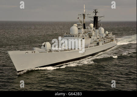 HMS Edinburgh Segel nach Edinburgh Stockfoto