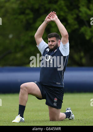 Rob Webber aus England während einer Trainingseinheit im Pennyhill Park, Surrey. Stockfoto