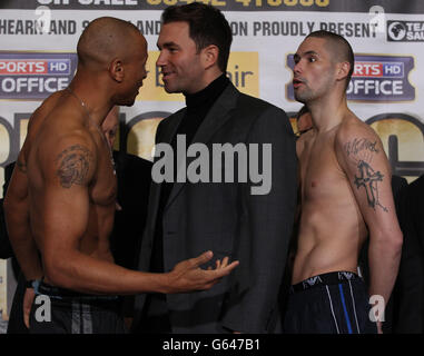 Boxen - IBF Super-Mittelgewichts-WM - Carl Froch V Mikkel Kessler - wiegen In - O2 Arena Stockfoto